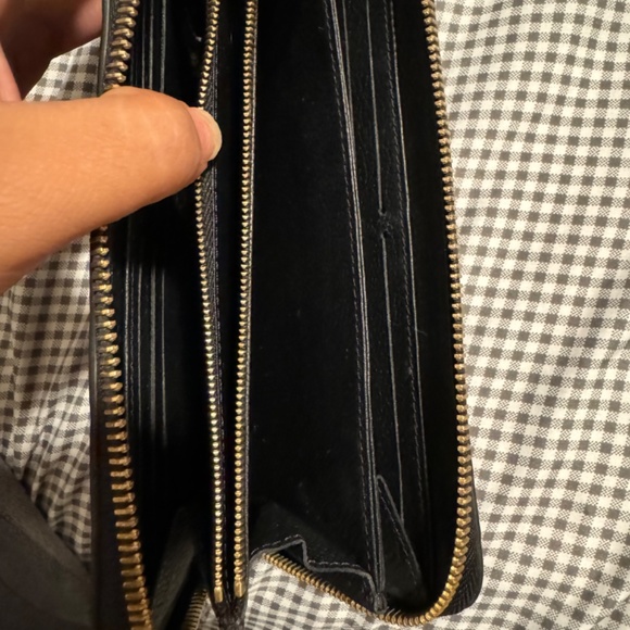Louis Vuitton Wallet - Picture 4 of 14